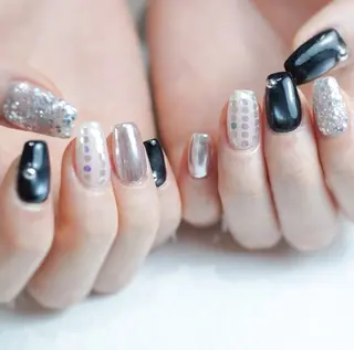 ミディアム Re nail所属・Re nailのネイルデザイン