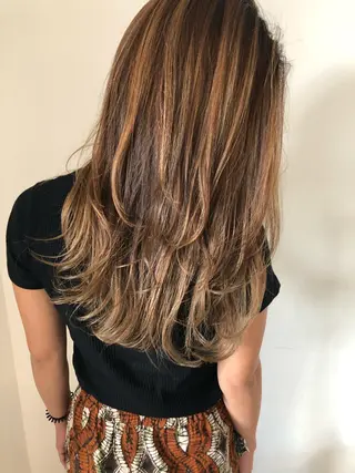 セミロング カラー AUBE HAIR citrine所属・石垣島/美容師 Moeのヘアスタイル