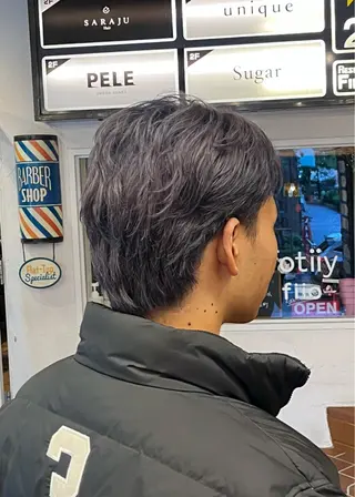 カラー メンズ 喜友名 ウララのヘアスタイル