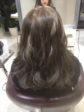 セミロング ロング カラー ✨艶髪✨透明感✨ 山内大樹のヘアスタイル