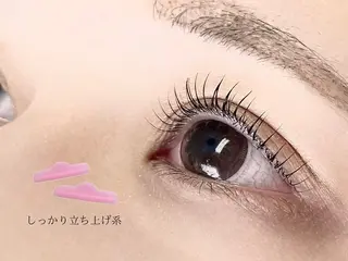 パーマ eve by 7LOOKS所属・Ayano eve 上野御徒町店のマツエク・マツパデザイン