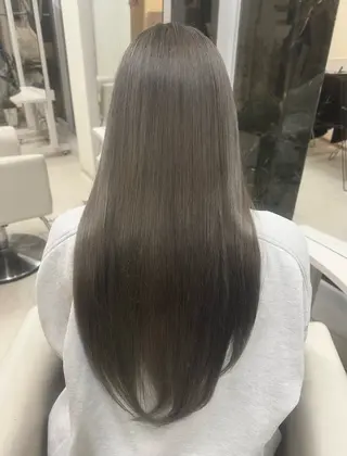ロング カラー 石黒 晴香のヘアスタイル