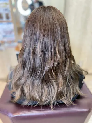 ロング カラー hair salon Ame(エイム)所属・熊井 達也のエステ・リラクイメージ