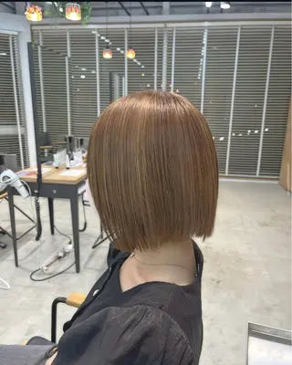 ショート カラー GRANDEUR 村越 捺稀のヘアスタイル