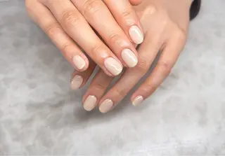 ショート ダンビーニャム サロールのネイルデザイン