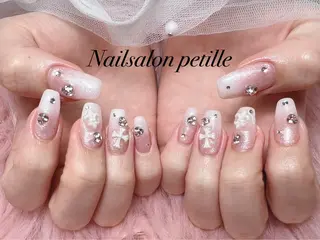 ネイル Nailsalon petille所属・Ｈ azのネイルデザイン