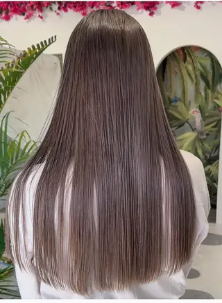 ロング カラー femme所属・femme YUIのヘアスタイル