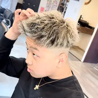 ショート カラー メンズ ツイスパ/ TAKUMIのヘアスタイル