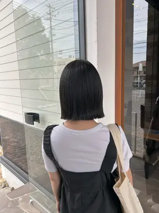 ミディアム 村松 麻菜のヘアスタイル