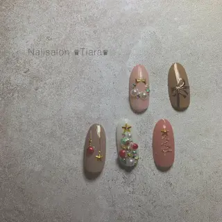 ネイル Tiara♛ティアラ 山口くるみのネイルデザイン