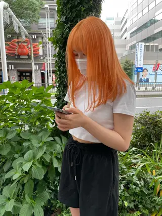 セミロング インク 美容院のヘアスタイル