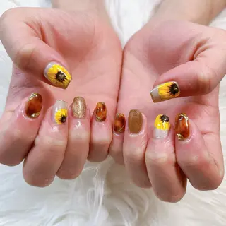 ネイル 根津 綾子のネイルデザイン