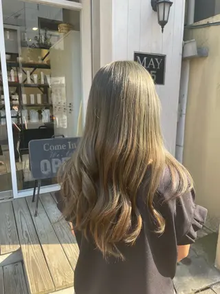 ロング オオシマ ミユのヘアスタイル