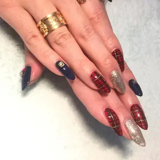 ネイル BANBINANAIL所属・イリネコ マリのネイルデザイン