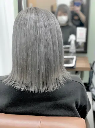 ミディアム ブリーチ毛に縮毛矯正 ✨カラー✨山田 正幸のヘアスタイル