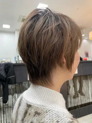 ショート CUTS&Clare所属・末次 加奈のマツエク・マツパデザイン