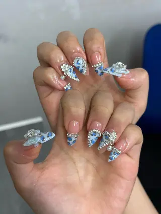 ネイル シャインネイル所属・伊藤 くるみのネイルデザイン