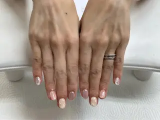 ネイル プラスネイル銀座中央通り店所属・はちや ゆいなのネイルデザイン