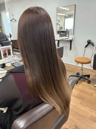 ロング カラー 梅澤 由衣のヘアスタイル