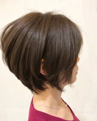 ショート カラー 八木 文子のヘアスタイル