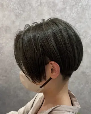 ショート カラー 白崎 隆人のヘアスタイル