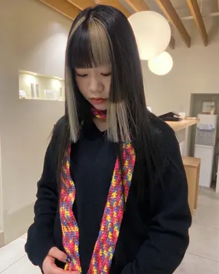 セミロング カラー 透け感カラー得意🎀 りおなのヘアスタイル