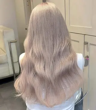 セミロング カラー 🫧ミルクティー ブリーチRIKU🫧のヘアスタイル