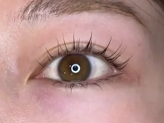 マツエク・マツパ ルナクレスタ 🌙代表Mikiの眉毛・アイブロウイメージ