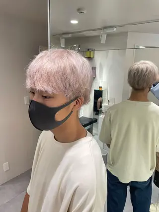 ショート カラー メンズ ブリーチ特化 ハイトーンRYOYAのヘアスタイル