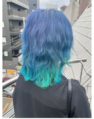 ミディアム カラー GARU-ガル-所属・TSUNO🦖 派手髪/オタク美容師のヘアスタイル
