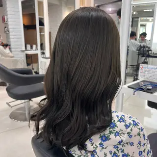 セミロング カラー 【センターパート/ マッシュ】ryokaのヘアスタイル