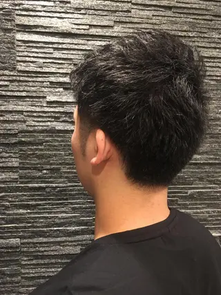 ショート メンズ ヒロ銀座プレミアムバーバー新宿店所属・星 スズカのヘアスタイル