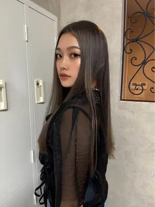 ロング 宮田 優花のヘアスタイル