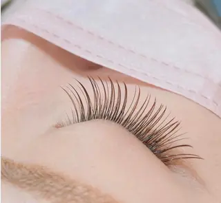 マツエク・マツパ 宮崎 英絵のヘアスタイル