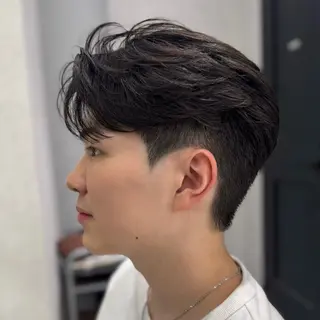 ショート パーマ メンズ MEN'S HAIR BLEACHi 盛岡店所属・渡辺 賢明のヘアスタイル