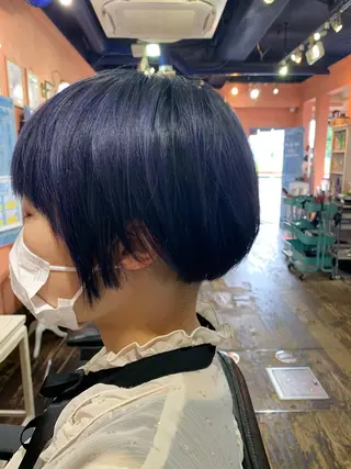 ショート カラー FACE DECO AVEDA所属・河端 春綺のヘアスタイル