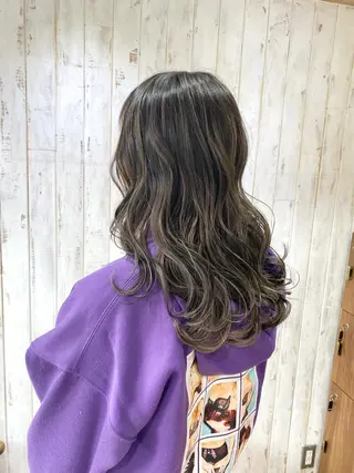 ロング カラー やじま ひろこのヘアスタイル