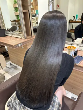 ロング 🩶韓国風/透明感 カラー🎀mikuのヘアスタイル