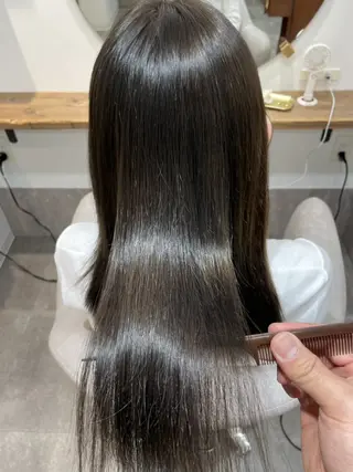 カラー Ayumi アユミのヘアスタイル