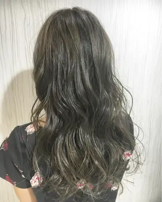 セミロング ロング カラー パーマ ヘアアレンジ ✨艶髪✨透明感✨ 山内大樹のヘアスタイル