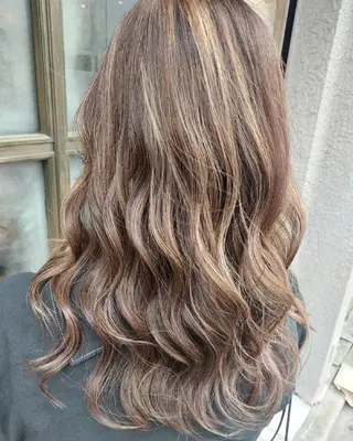 ロング カラー grow上野御徒町【グロウ】所属・ブリーチ・ハイトーン 特化🎉内山のヘアスタイル