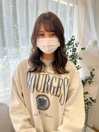 セミロング カラー ヘアアレンジ merc. 🩵妹尾杏菜のヘアスタイル