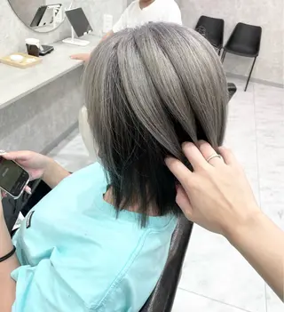 ショート 🦋ハイトーン🦋 石山 希理🦋のヘアスタイル