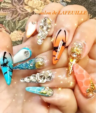 ロング サロンドラフィーユ LAFEUILLEのネイルデザイン