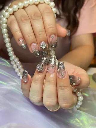 セミロング nina beautyのネイルデザイン