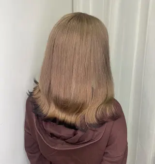 ミディアム カラー MARQUEE所属・Ayame / ハイトーンカラーのヘアスタイル