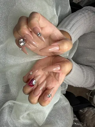 ネイル U・Mi Nail Salon所属・Lucky nail salonのネイルデザイン