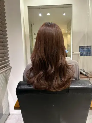 ロング 金気 真央のヘアスタイル
