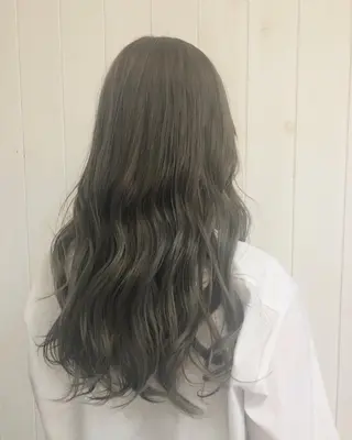 ロング カラー Strawberry所属・原田 志保のヘアスタイル