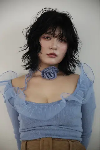 ミディアム 田中 里奈のヘアスタイル